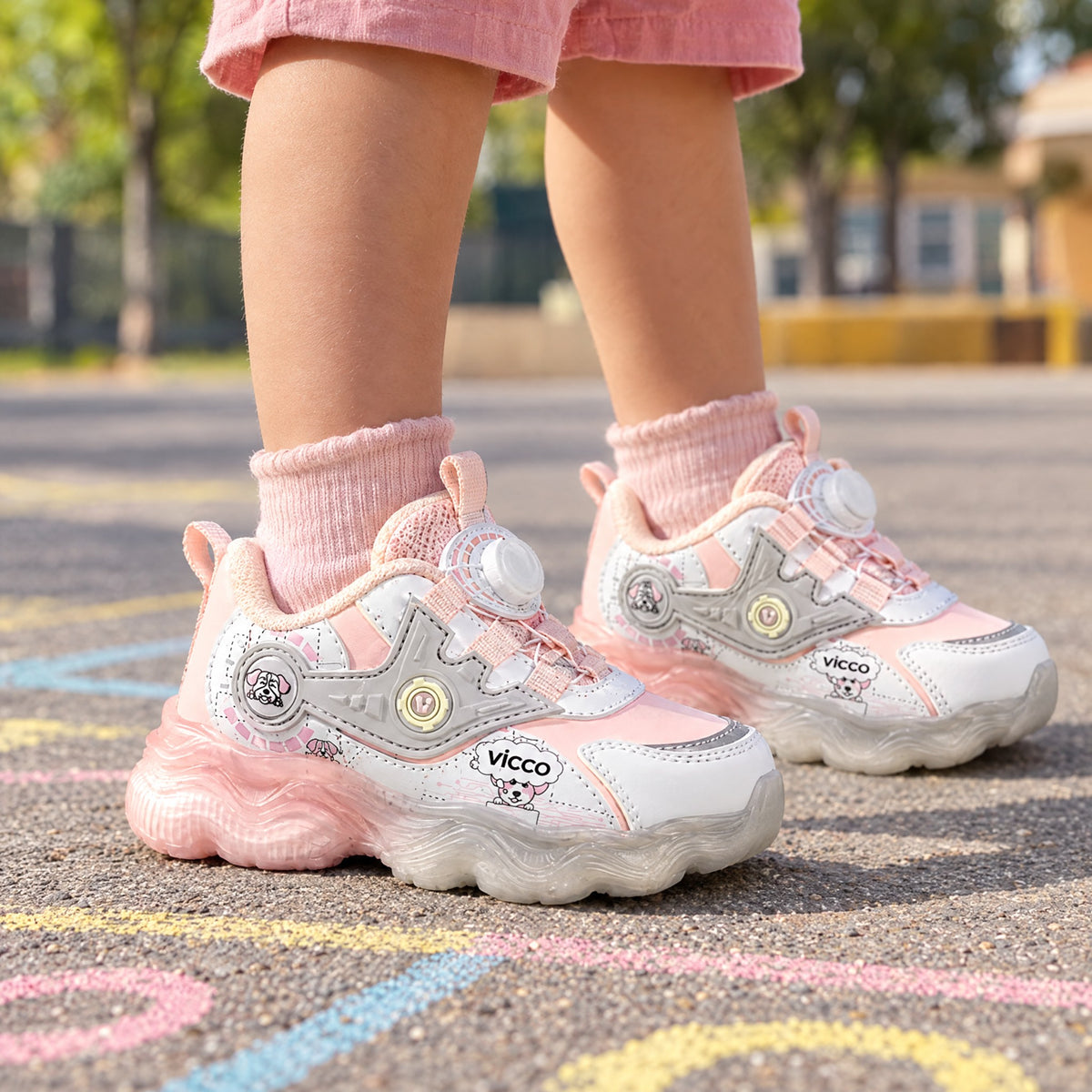Vicco Tami Pudra Çocuk Sneaker - çocuk ayağında kullanım görseli